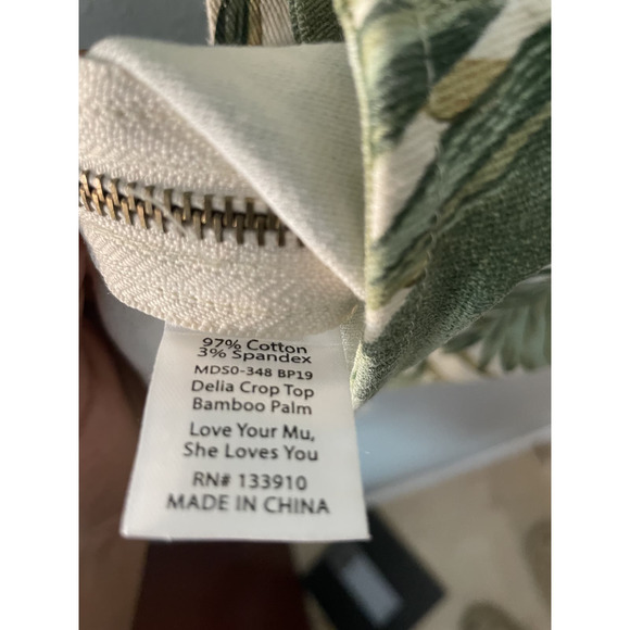Show Me Your Mumu Delia Bamboo Palm Leaf Print Ruffled Denim Crop Top XL NWT - Picture 8 of 8
